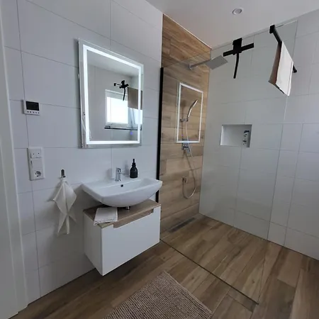 Nia Mit Sauna Und Whirlpool Apartment Euskirchen