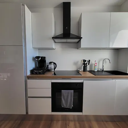 Nia Mit Sauna Und Whirlpool Apartment *