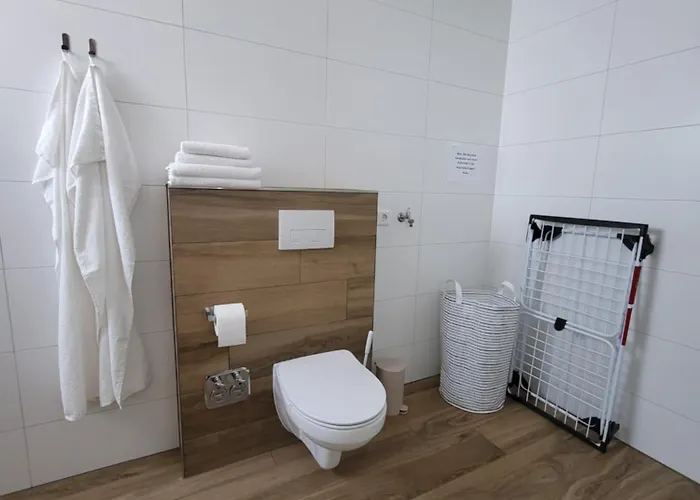 Nia Mit Sauna Und Whirlpool *