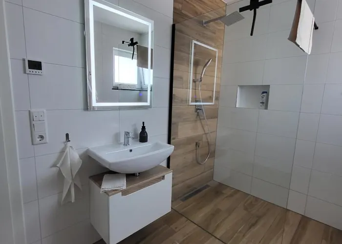 Nia Mit Sauna Und Whirlpool Appartement Euskirchen