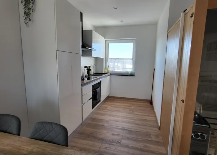 Nia Mit Sauna Und Whirlpool *